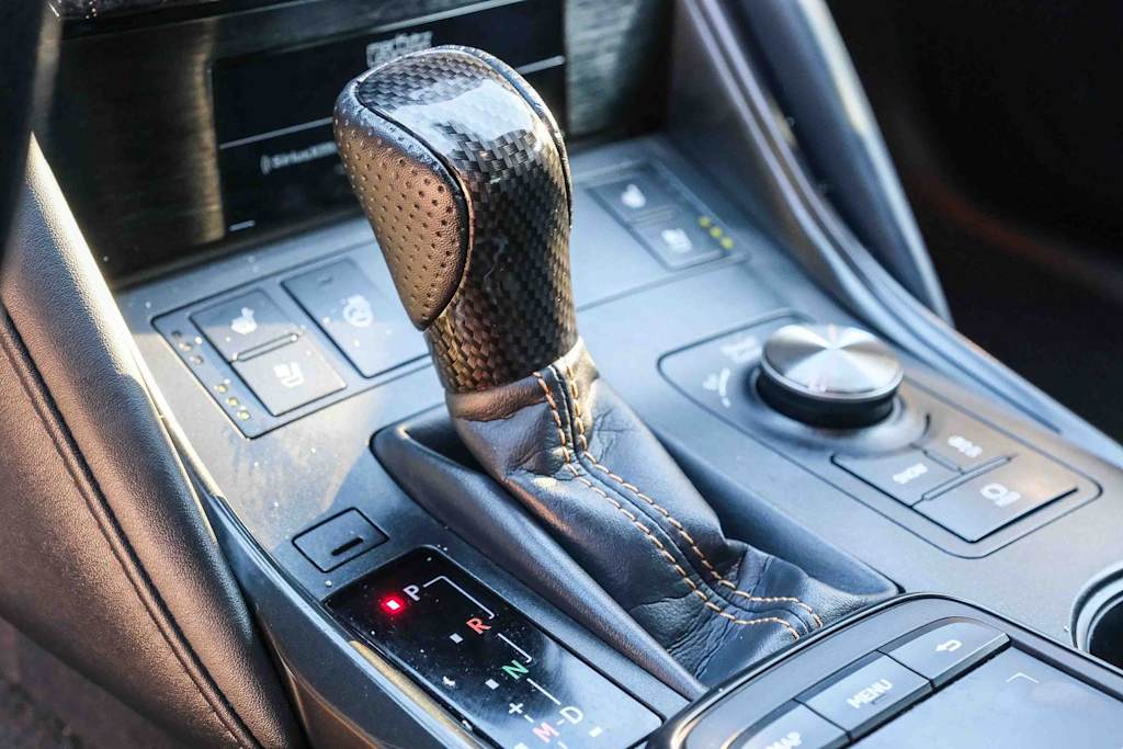 Thumbnail: 2025 Lexus ES - 15