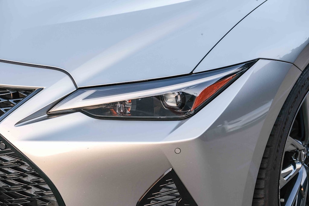 Thumbnail: 2021 Lexus IS - 22