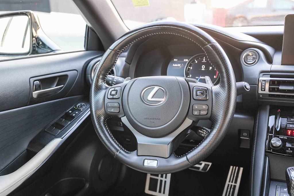 Thumbnail: 2021 Lexus IS - 8