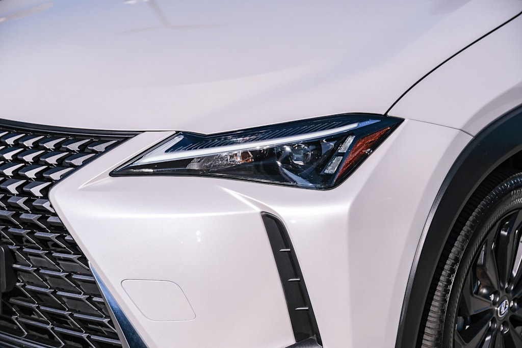 Thumbnail: 2025 Lexus UX - 22