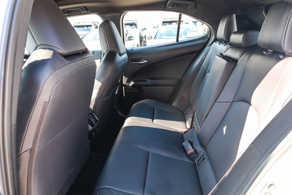 Thumbnail: 2025 Lexus UX - 11