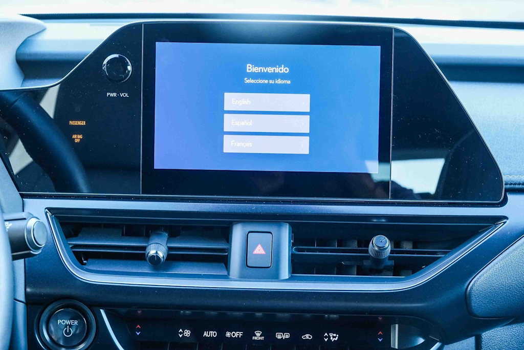 Thumbnail: 2025 Lexus UX - 24