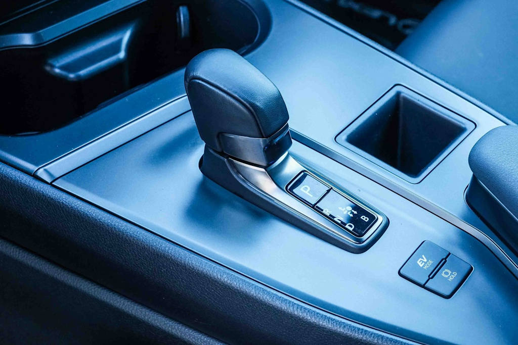 Thumbnail: 2025 Lexus UX - 13