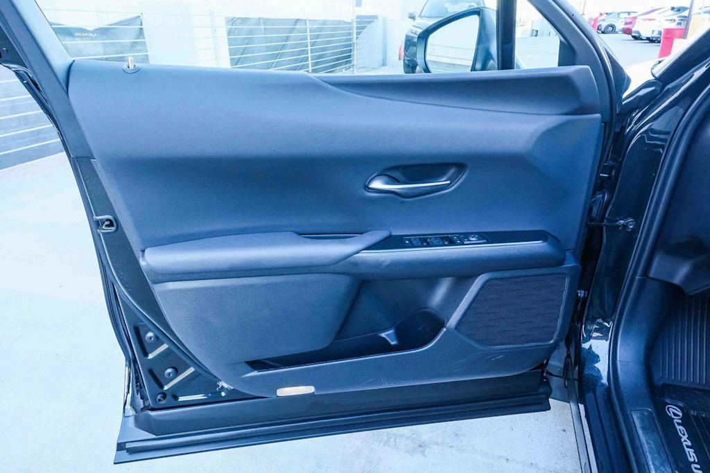 Thumbnail: 2025 Lexus UX - 27