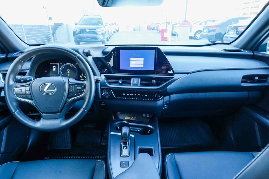 Thumbnail: 2025 Lexus UX - 2