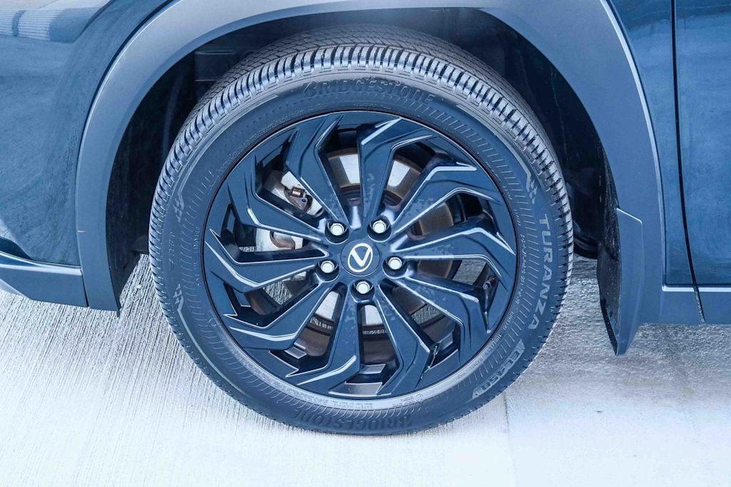 Thumbnail: 2025 Lexus UX - 21