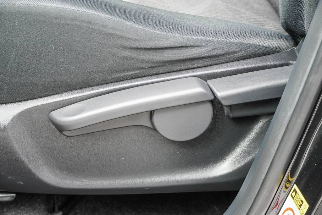2013 Scion xB Base 23