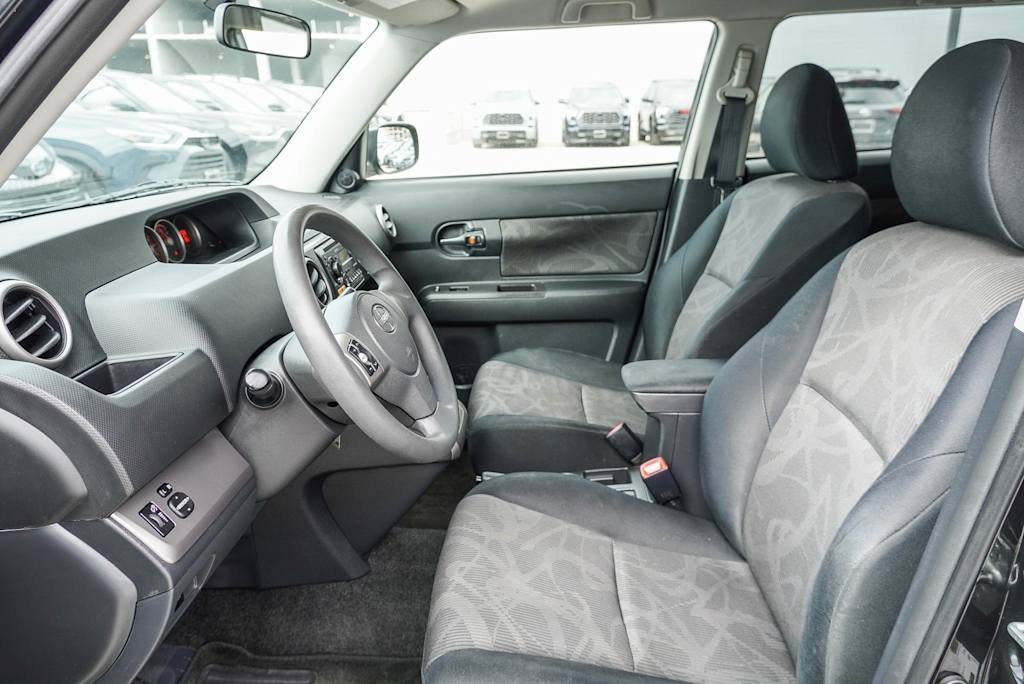 2013 Scion xB Base 11
