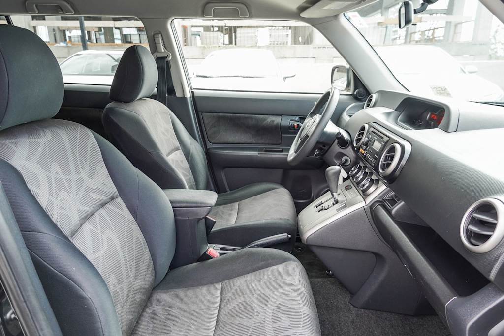 2013 Scion xB Base 10