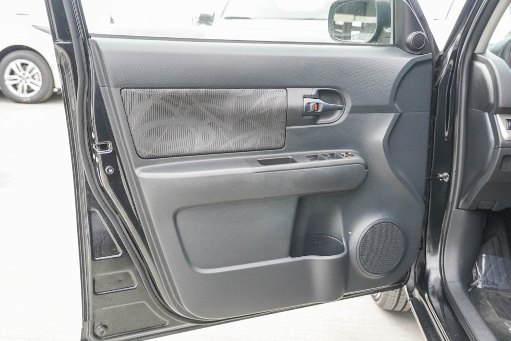 2013 Scion xB Base 22