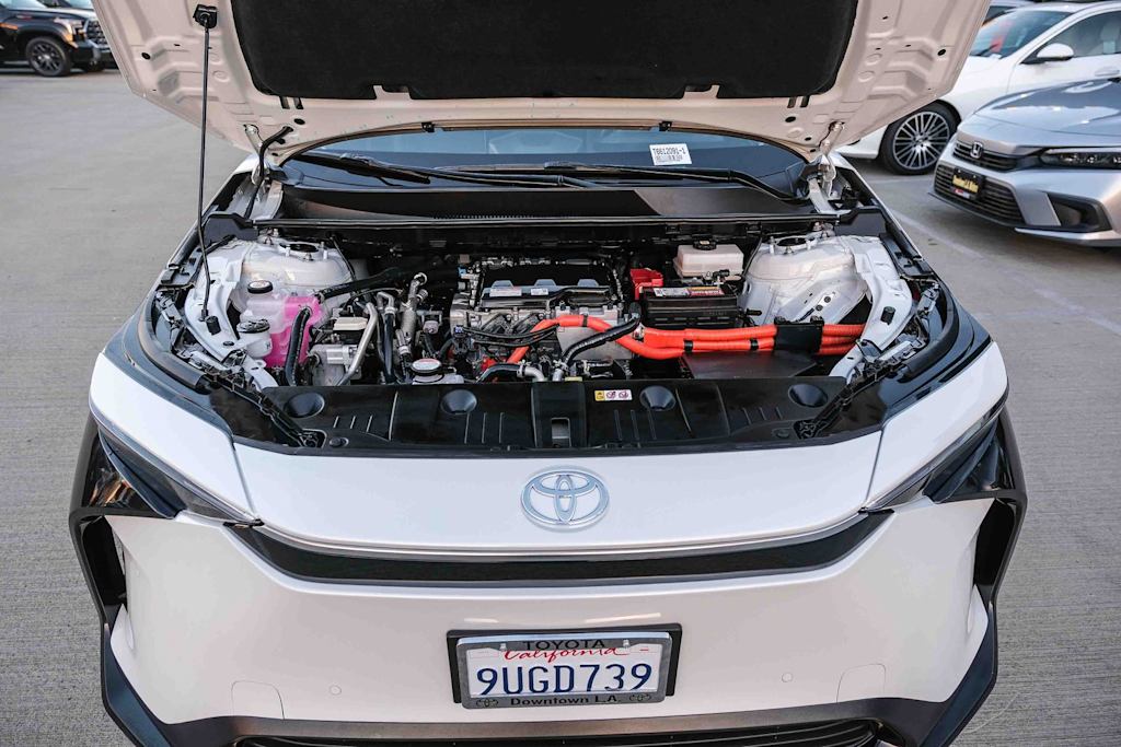 Thumbnail: 2025 Toyota bZ4X - 7