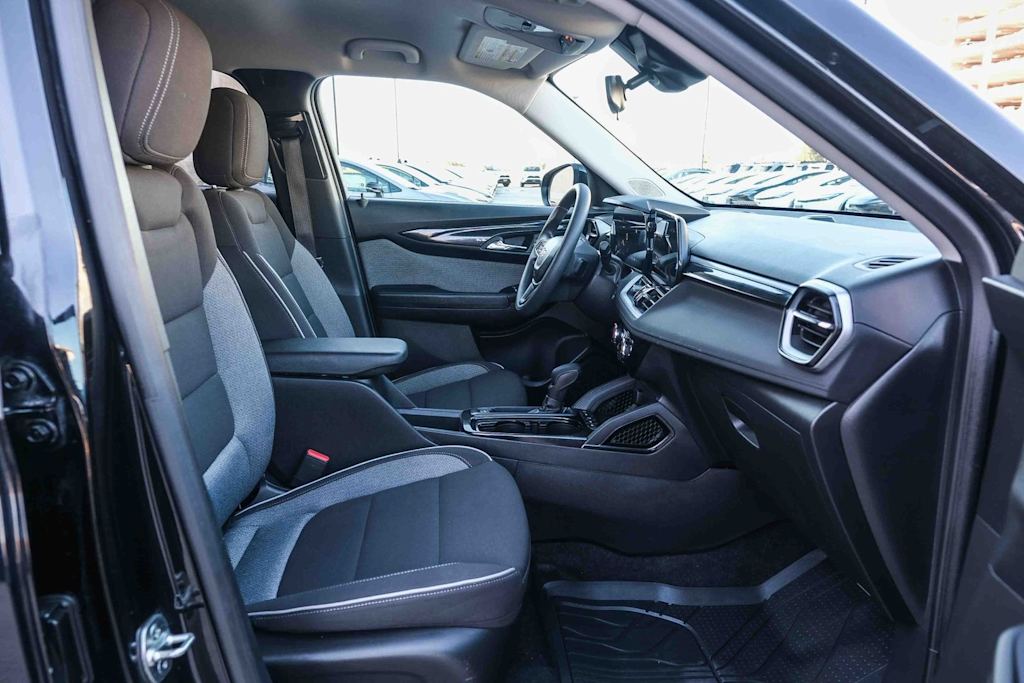 Thumbnail: 2024 Chevrolet TrailBlazer - 8