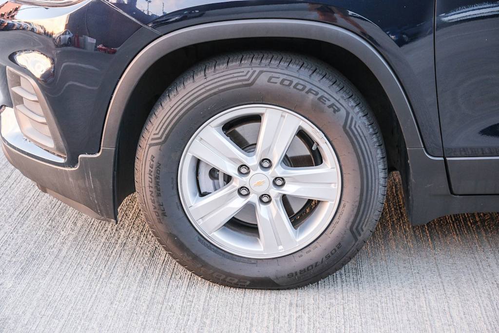 Thumbnail: 2022 Chevrolet Trax - 19