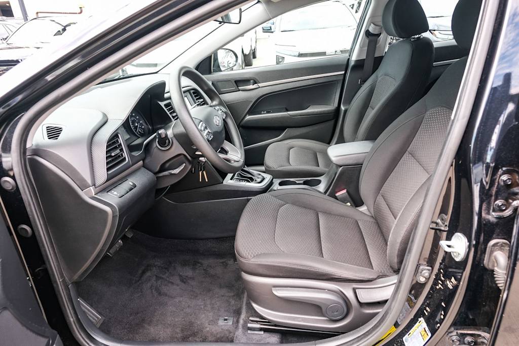 Thumbnail: 2019 Hyundai Elantra - 11