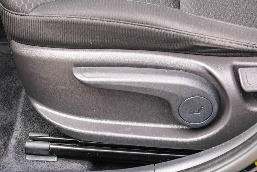 Thumbnail: 2019 Hyundai Elantra - 28