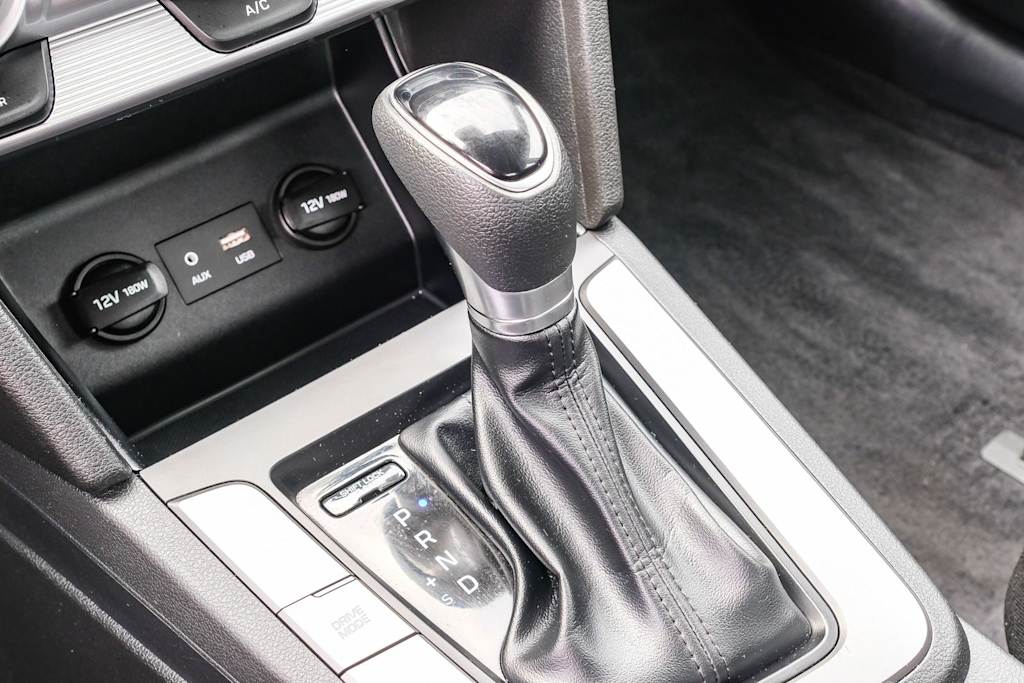 Thumbnail: 2019 Hyundai Elantra - 14