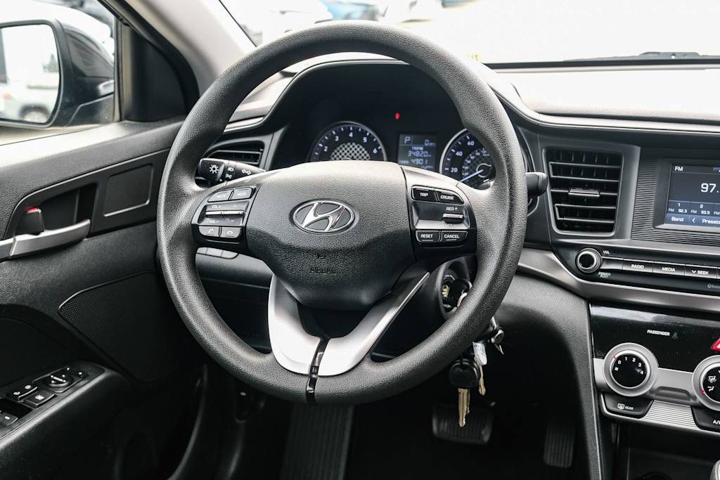 Thumbnail: 2019 Hyundai Elantra - 9