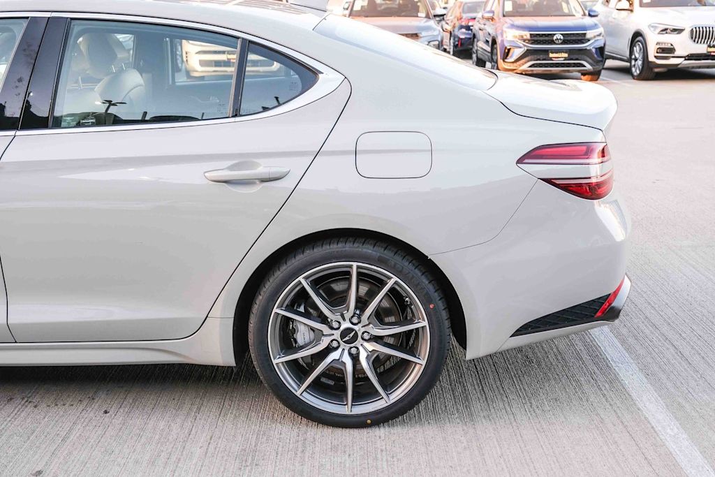 Thumbnail: 2024 Genesis G70 - 6
