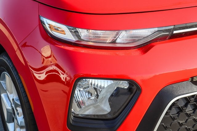 2022 Kia Soul LX 18