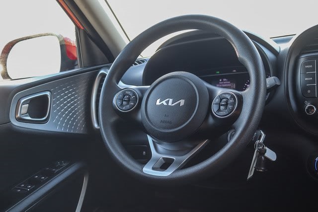 2022 Kia Soul LX 9