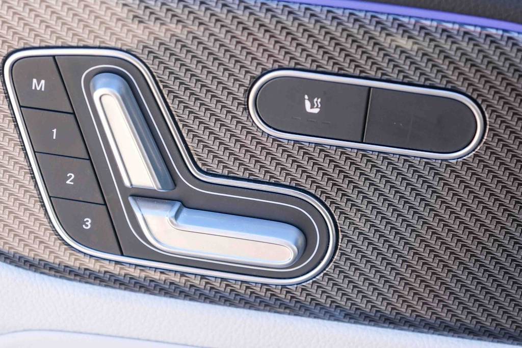 Thumbnail: 2023 Mercedes-Benz GLB - 28