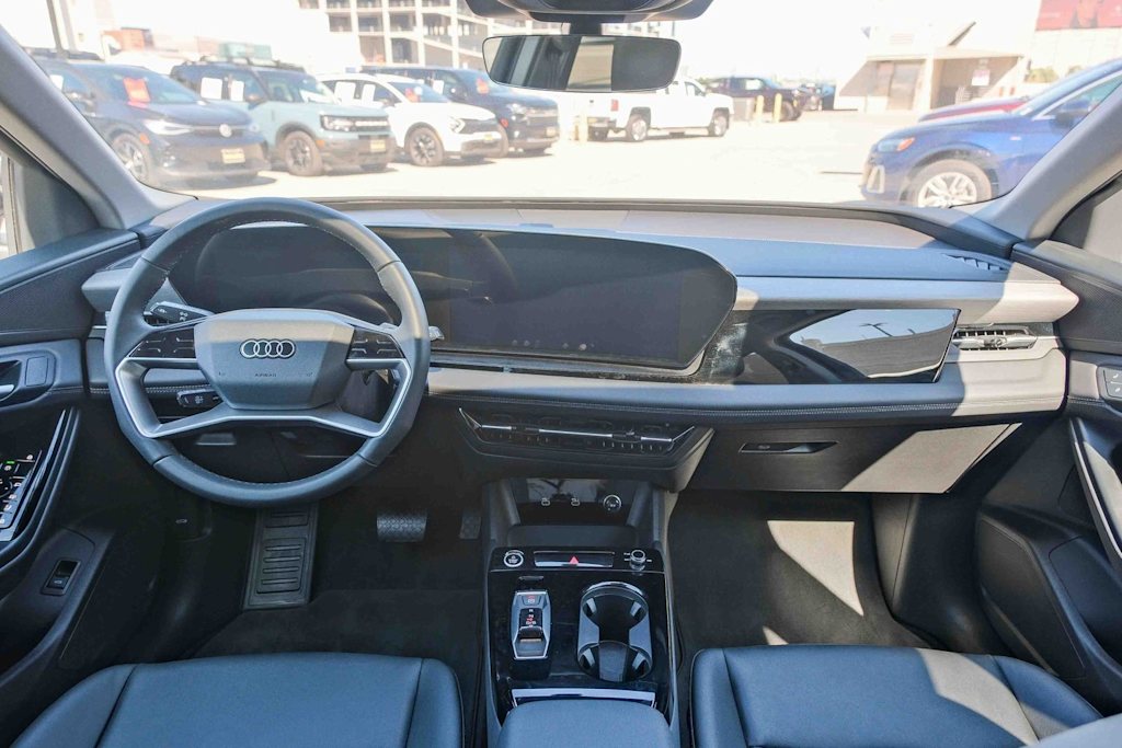 Thumbnail: 2025 Audi Q6 e-tron - 2