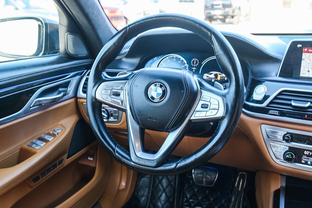 Thumbnail: 2018 BMW 7 Series - 8