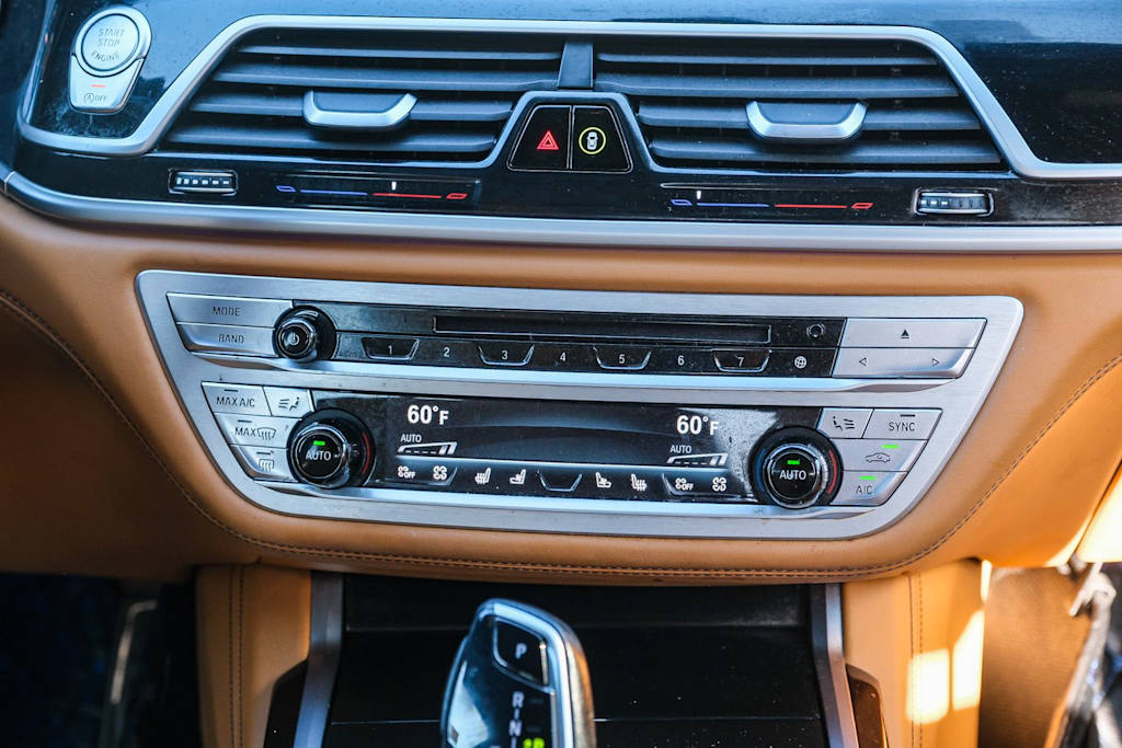 Thumbnail: 2018 BMW 7 Series - 24