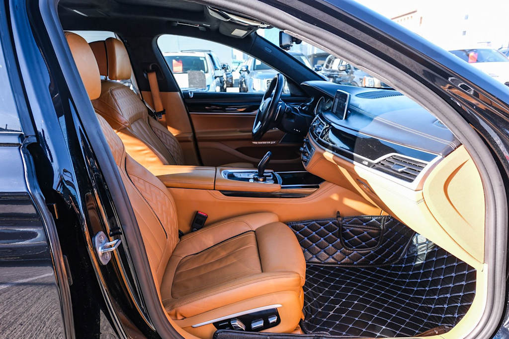 Thumbnail: 2018 BMW 7 Series - 9