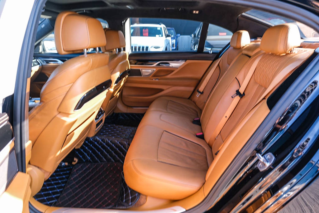 Thumbnail: 2018 BMW 7 Series - 11