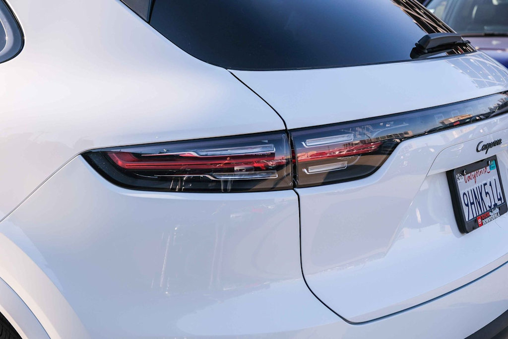 Thumbnail: 2022 Porsche Cayenne - 6