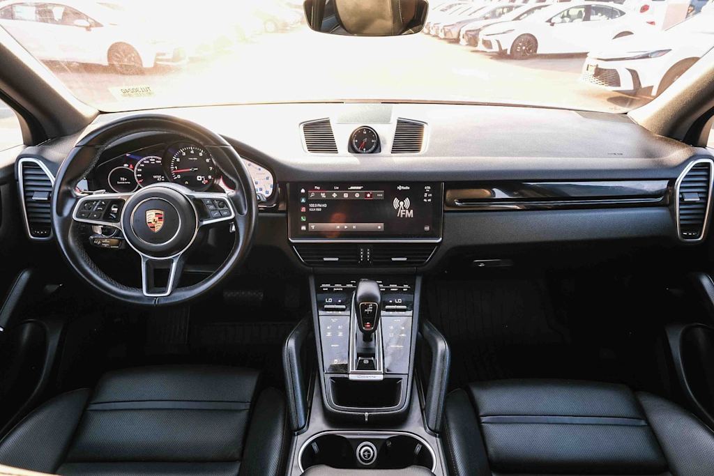 Thumbnail: 2022 Porsche Cayenne - 2