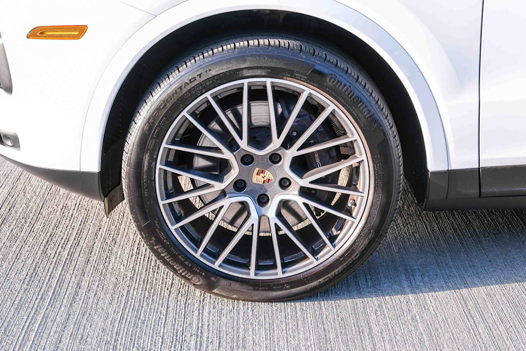 Thumbnail: 2022 Porsche Cayenne - 19
