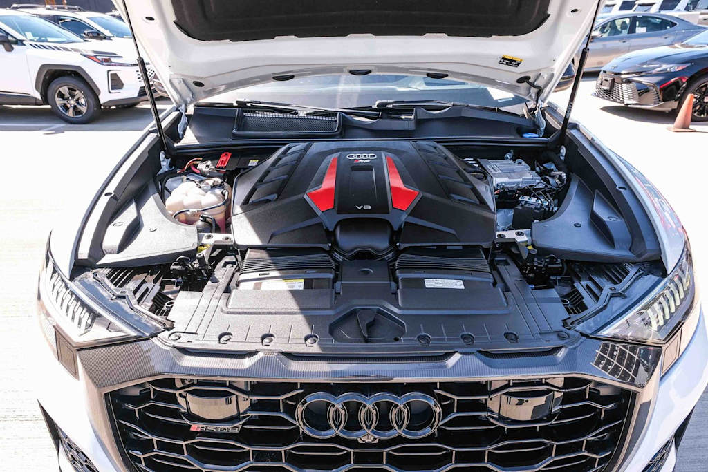 Thumbnail: 2022 Audi RS Q8 - 8