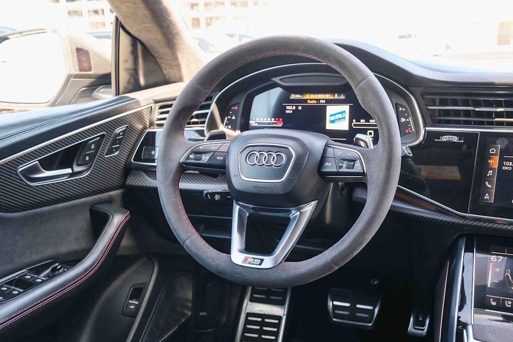 Thumbnail: 2022 Audi RS Q8 - 9
