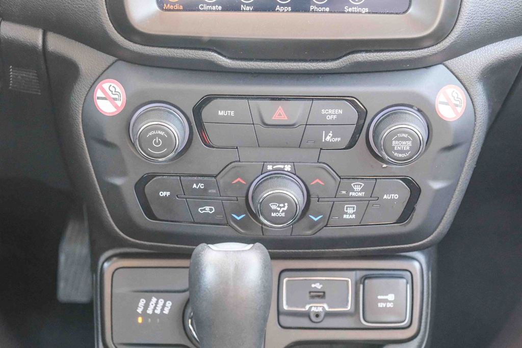 Thumbnail: 2023 Jeep Renegade - 23