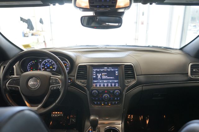 Thumbnail: 2018 Jeep Grand Cherokee - 9