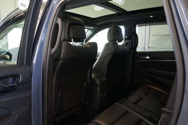 Thumbnail: 2020 Jeep Grand Cherokee - 12