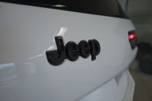 Thumbnail: 2021 Jeep Grand Cherokee L - 6