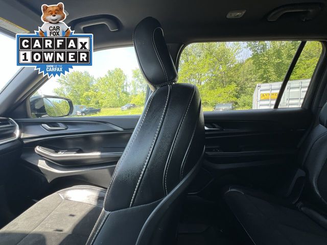 Thumbnail: 2023 Jeep Grand Cherokee L - 9