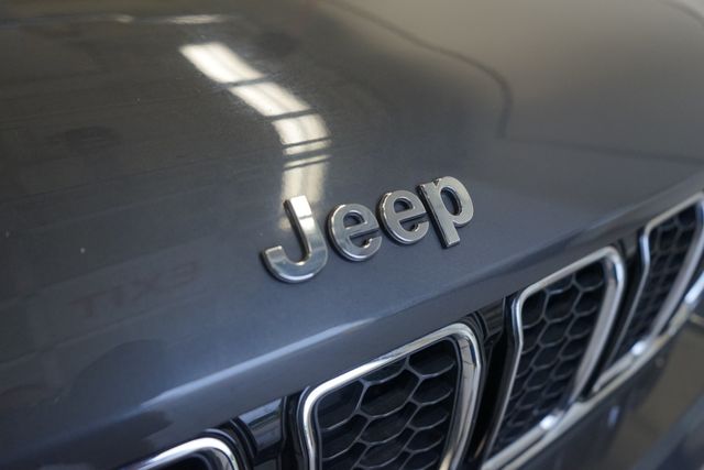 Thumbnail: 2022 Jeep Grand Cherokee L - 28
