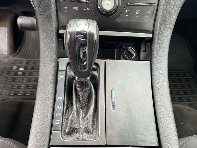 Thumbnail: 2013 Ford Taurus - 16