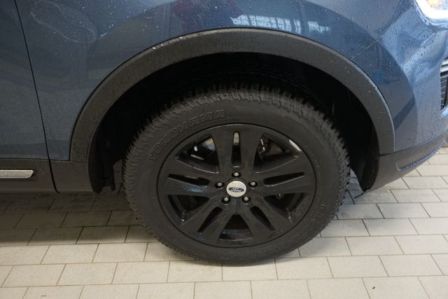 Thumbnail: 2018 Ford Explorer - 7
