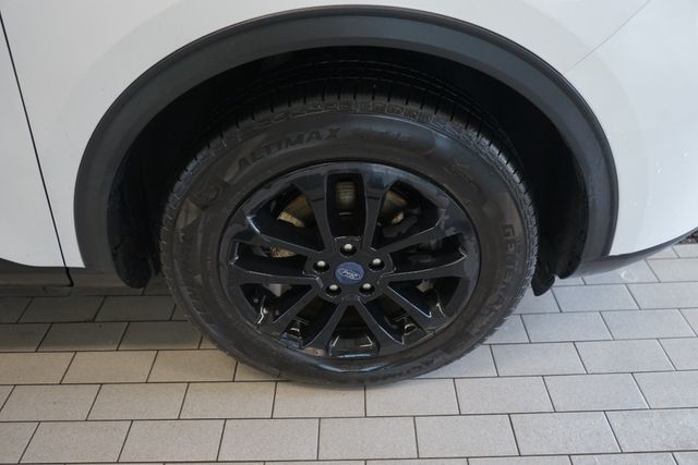 Thumbnail: 2021 Ford Escape - 7