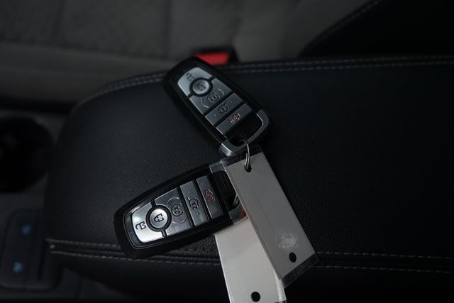 Thumbnail: 2021 Ford Escape - 10