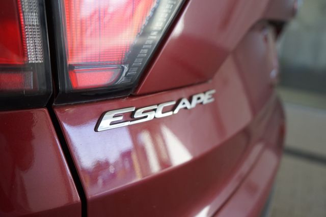 Thumbnail: 2018 Ford Escape - 6