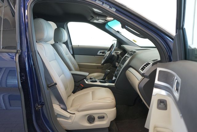 Thumbnail: 2011 Ford Explorer - 11