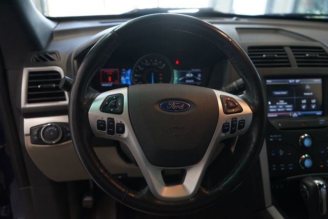 Thumbnail: 2011 Ford Explorer - 2