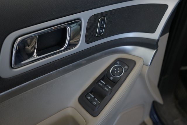 Thumbnail: 2011 Ford Explorer - 28