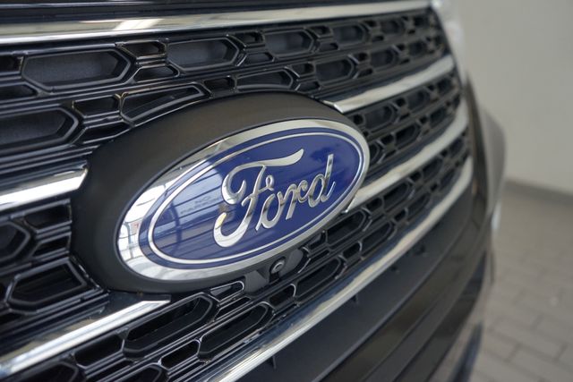 Thumbnail: 2023 Ford Explorer - 28